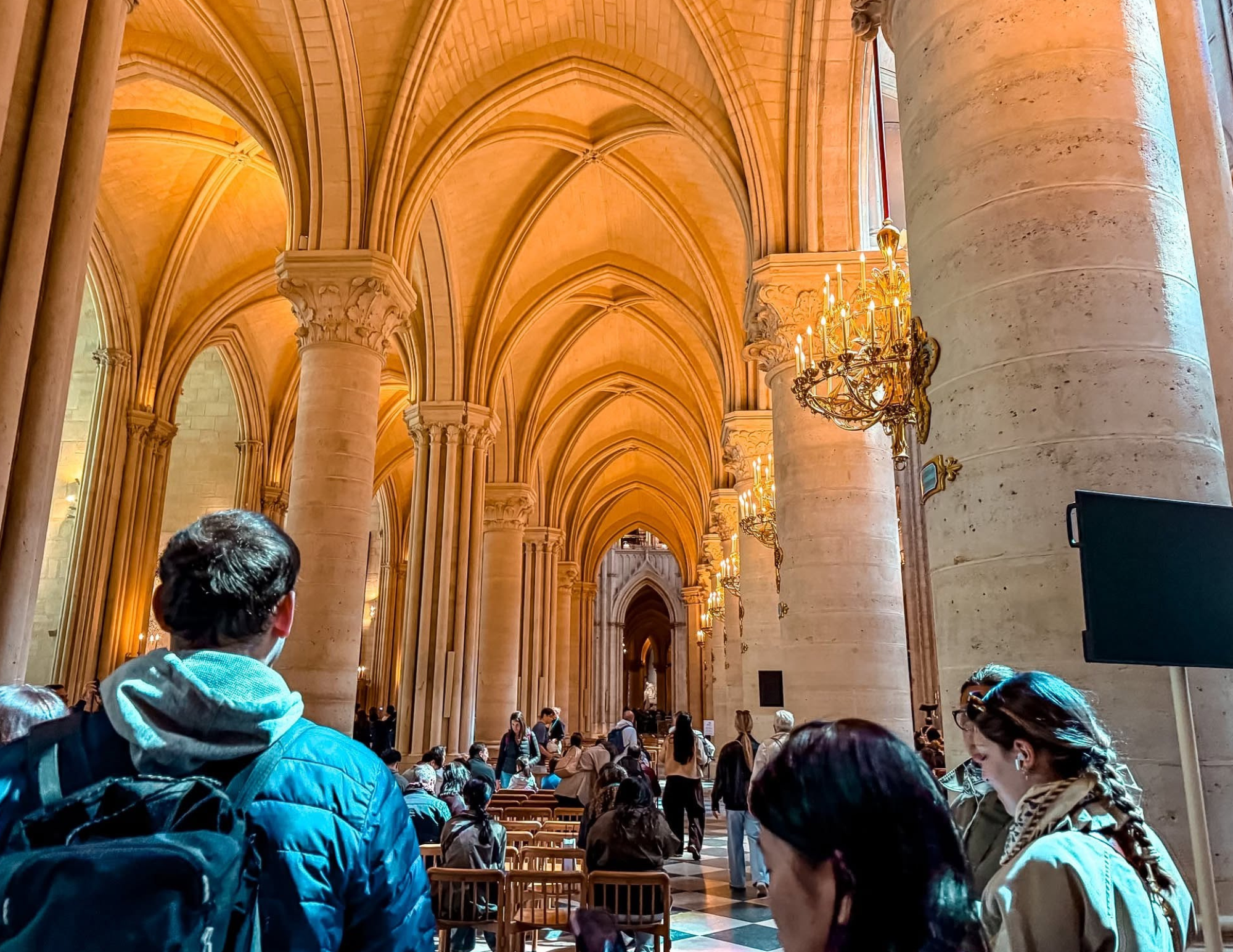 Paris Travel Guide (5).png
